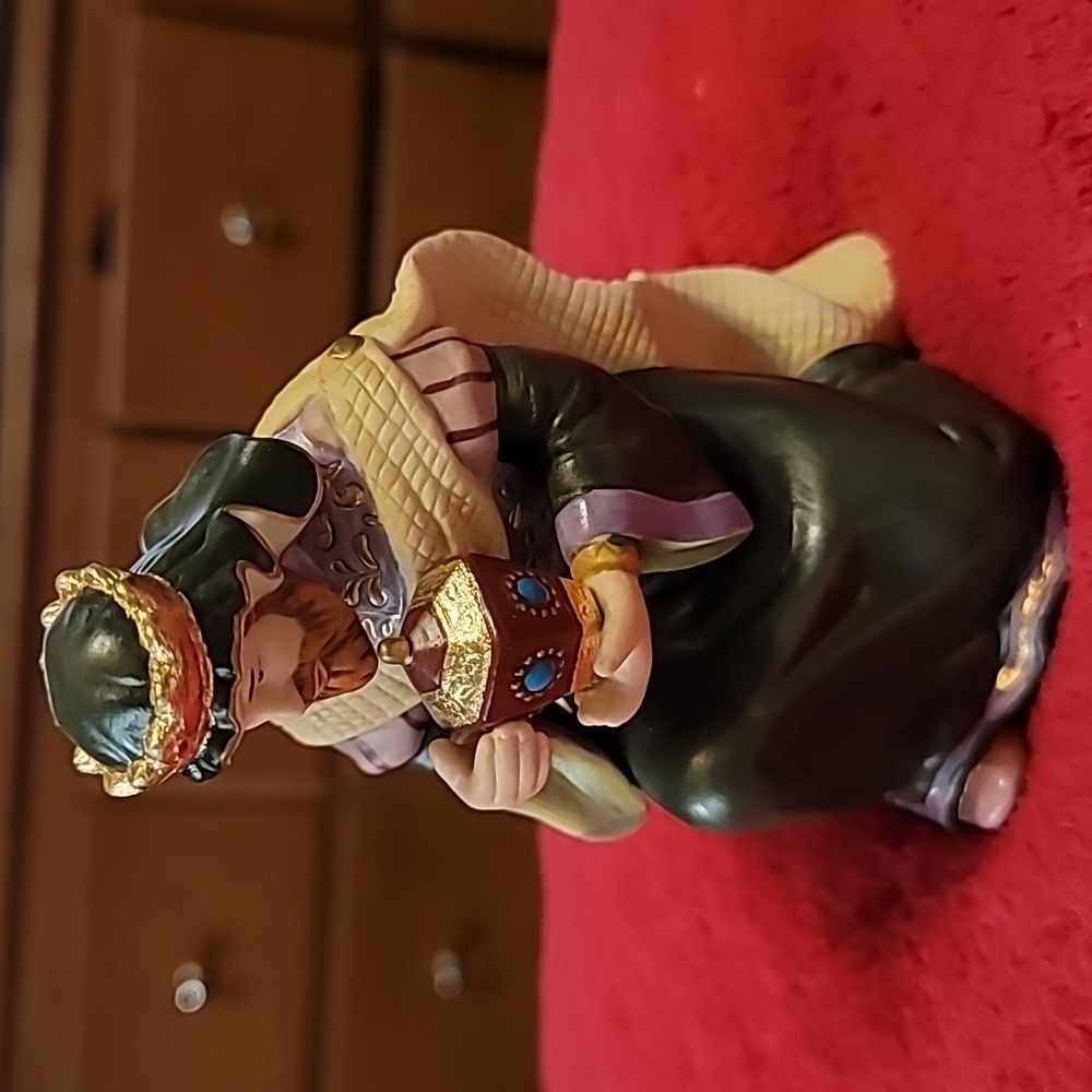 King Melchoir from the Thomas Kinkade Nativity collection by Hawthorne Village